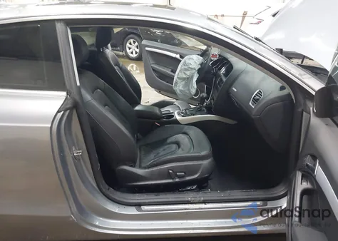 2010 Audi A5 3.2 Premium Plus from USA, damaged, VIN WAUCKAFRXAA035107